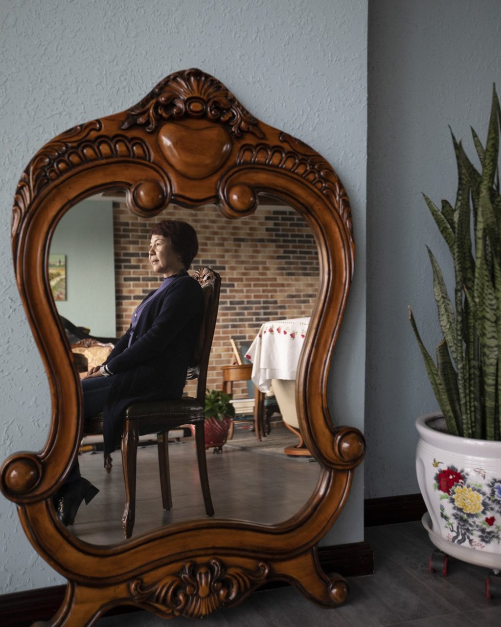 Zhou Shuzhen has been involved in the Chinese wine industry since the 1980s, when the first facilities opened. Zhou Shuzhen has been involved in the Chinese wine industry since the 1980s, when the first facilities opened.
