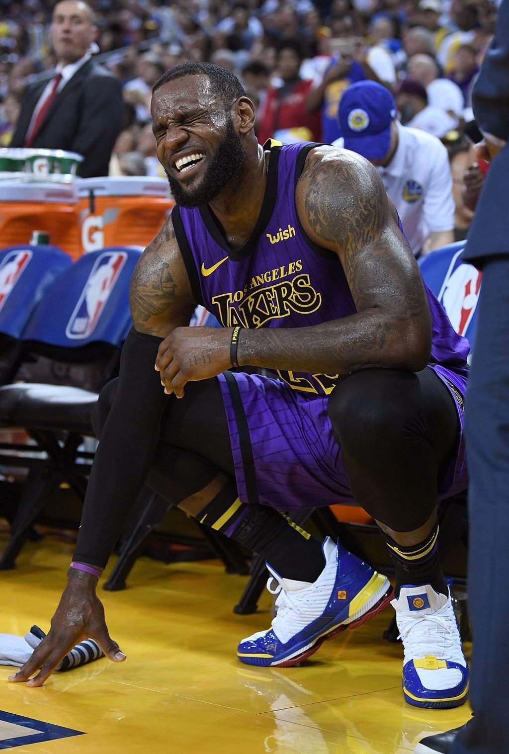 LeBron James injured faces MRI after Lakers rout of Golden State Warriors on Christmas Day South China Morning Post