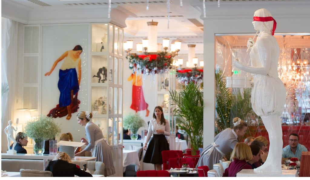 Customers dine in the brasserie at Moscow’s Grand Cafe Dr. Zhivago restaurant. Photo: Bloomberg