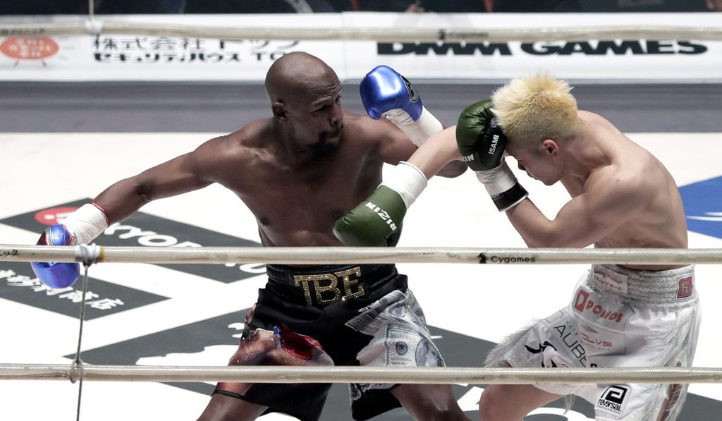 Floyd Mayweather Jnr on his way to an easy victory over Japanese kick-boxer Tenshin Nasukawa. Photo: EPA Floyd Mayweather Jnr on his way to an easy victory over Japanese kick-boxer Tenshin Nasukawa. Photo: EPA