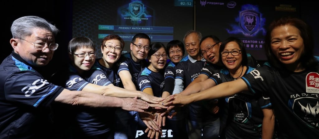 (From left) Ng Hing-Bong; Rosa Cheng Oi-Yee; Carrie Chui Yuk-ha; Kelvin Chan Che-wing; Linda Yu Sau-lin; Kwok Yuen-long; Marco Chan Yum-Ming; Ip Chi-ho; Yahzi Ho Yuk-long; and Iris Poon Sau-wan. Photo: Winson Wong
