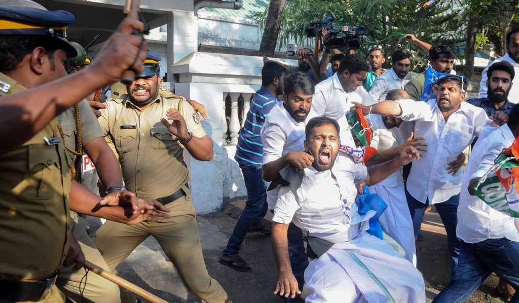 Indian police clash with protesters. Photo: AFP