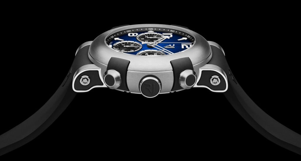 The ARRAW collection is inspired by the marine universe.