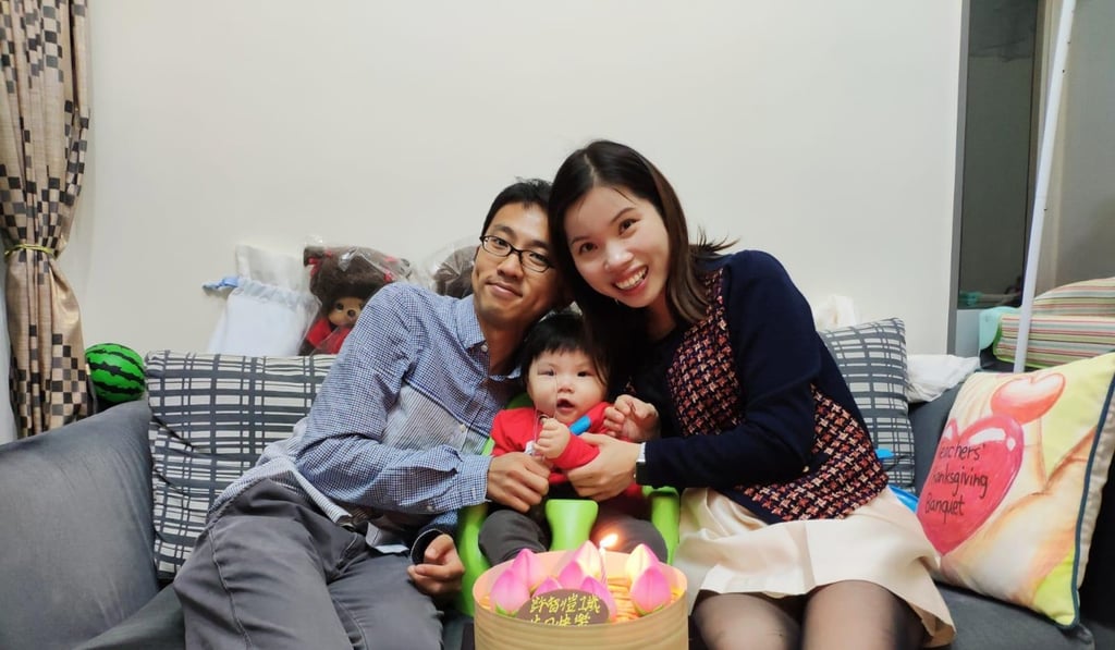 Hui Chi-hoi with his parents at Queen Mary Hospital. Photo: Handout