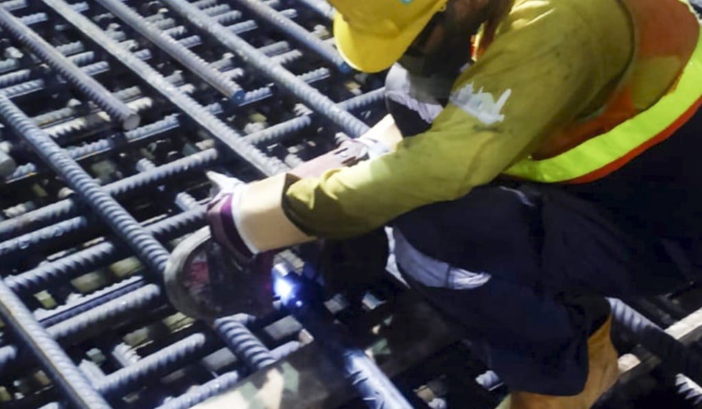 The shortage of screw threads raised suspicions that at least two bars had been deliberately cut short. Photo: SCMP Pictures