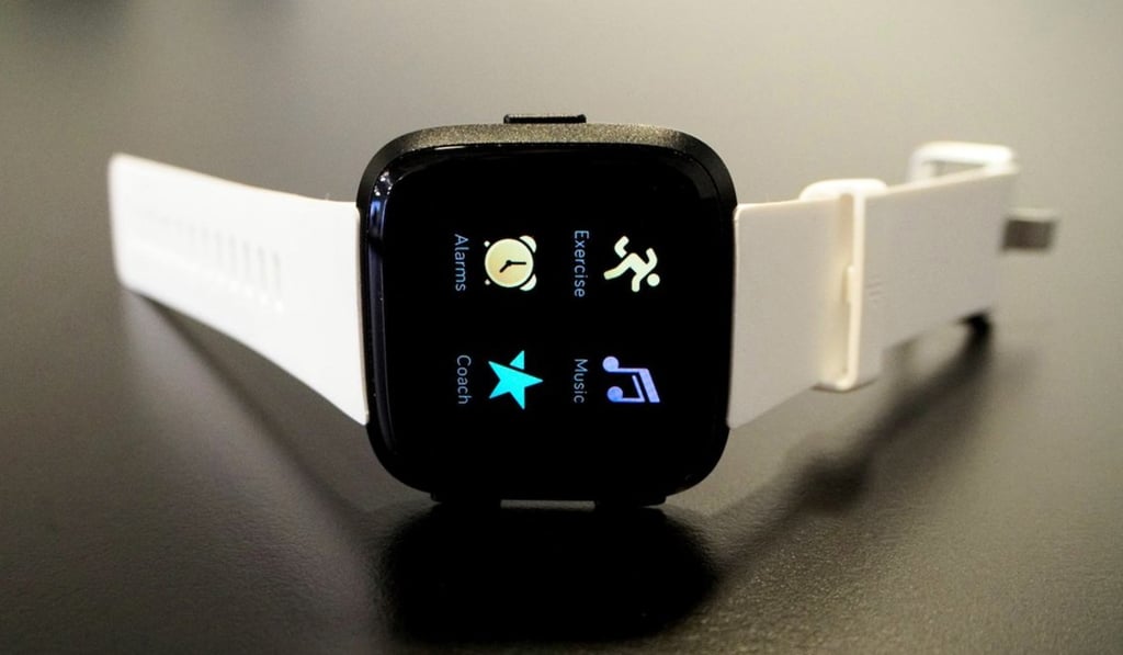 We review the Fitbit Versa smartwatch what do a marathon runner and weightlifter think South China Morning Post