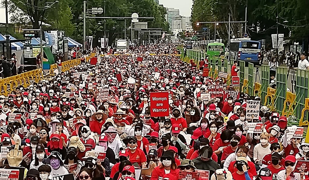 South Korean women protest against secretly filmed spycam pornography in Seoul on June 9, 2018. Photo: AFP