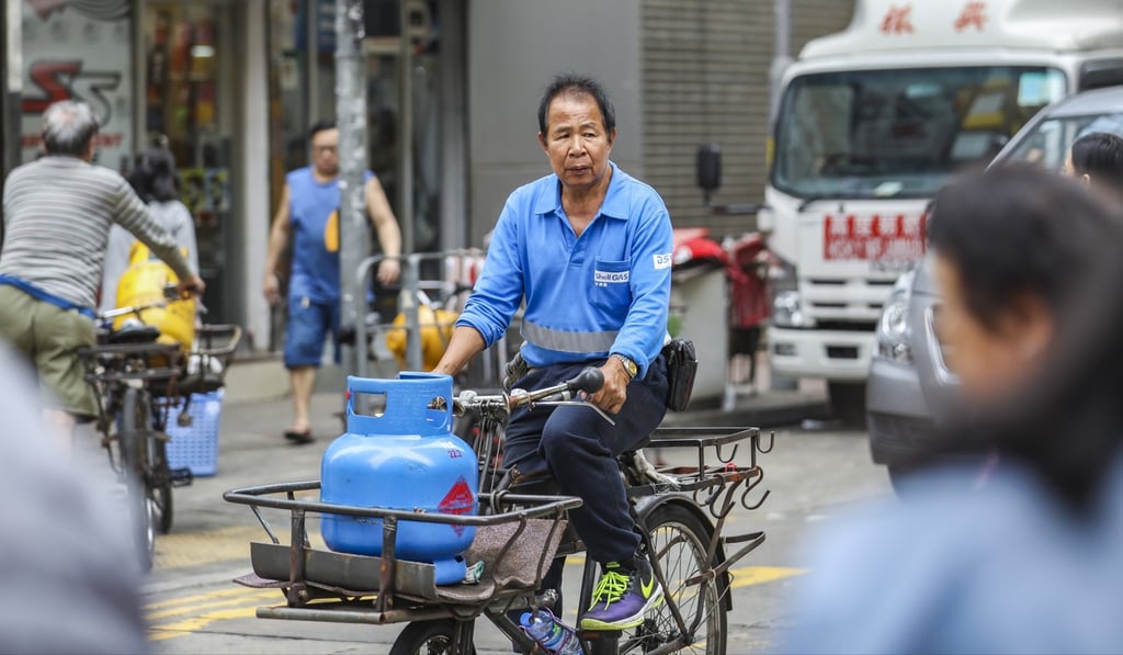 Activist groups say the shortfall in payments for people aged 60 to 64 will have a serious impact on livelihoods. Photo: Sam Tsang