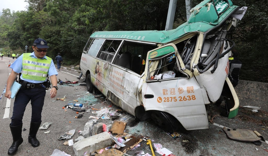 The green minibus was on route No 403, which runs between Shek Lei Estate and Sha Tin Wai. Photo: Sam Tsang