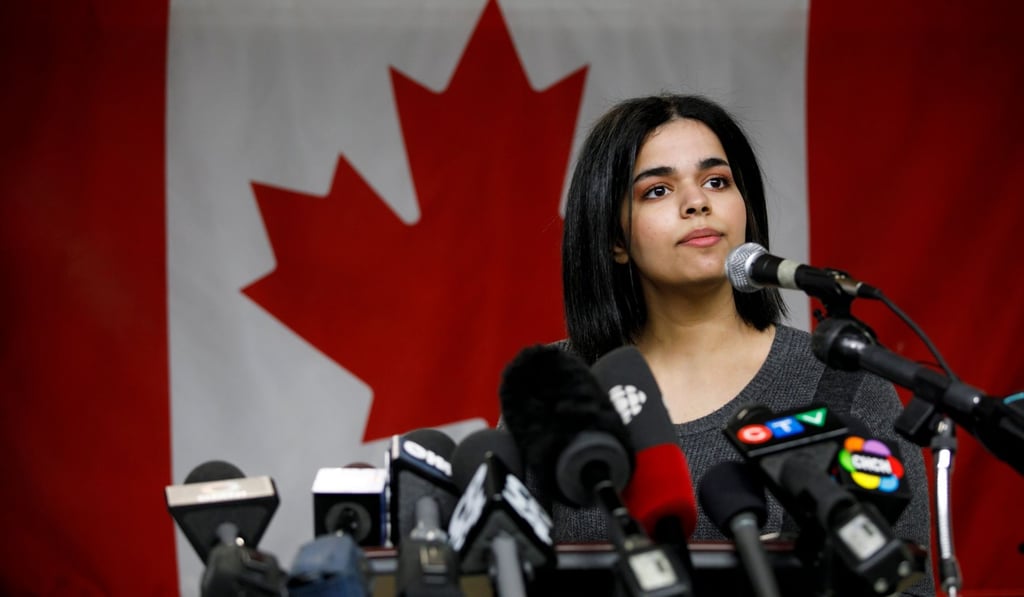 Rahaf Mohammed al-Qunun addresses the media at the offices of a refugee resettling agency in Toronto, on January 15. The 18-year-old Saudi national fleeing an allegedly abusive family was granted asylum by Canada. Photo: AFP