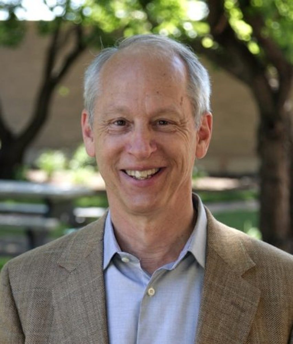 Dr William Frey II is the founder and co-director of the Alzheimer’s Research Centre at Regions Hospital.