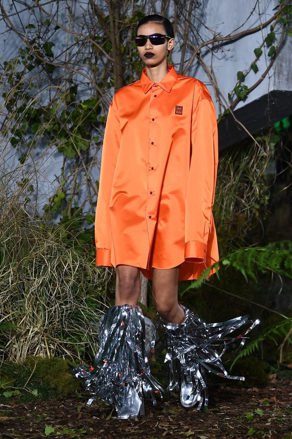 Hop off the flight louis v off white 2025