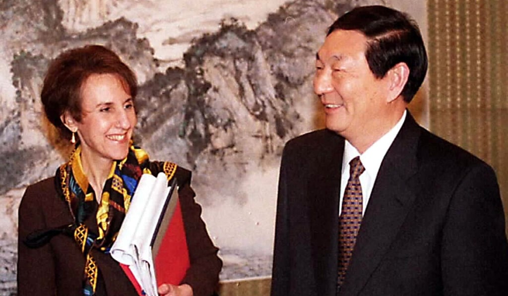 Then-Chinese premier Zhu Rongji meeting US Trade Representative Charlene Barshefsky in Beijing in 1999. Photo: AFP / Xinhua