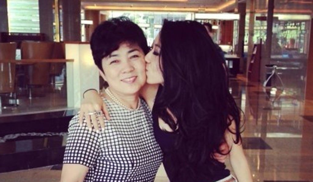 Wanting Qu (right) and mother Qu Zhang Mingjie. Photo: Wanting Qu / Weibo