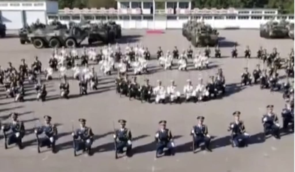 Armoured personnel carriers also formed the numerals 2019. Photo: Weibo