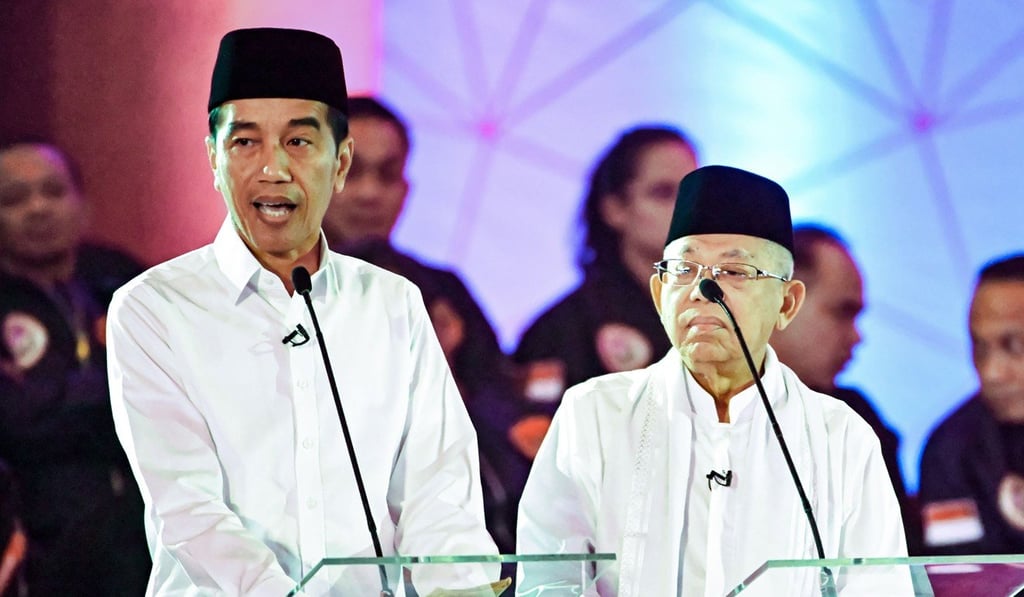Widodo (L) with running mate Maruf Amin. Photo: AFP Widodo (L) with running mate Maruf Amin. Photo: AFP