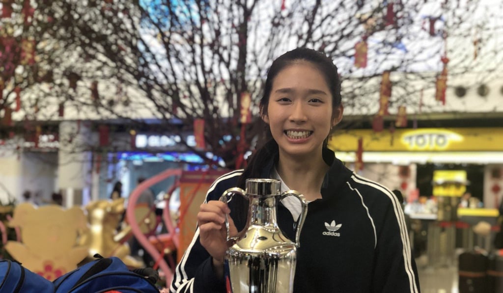 Vivian Kong Man-wai returns with her trophy after winning gold in the Barcelona world cup series. Photo: Chan Kin-wa Vivian Kong Man-wai returns with her trophy after winning gold in the Barcelona world cup series. Photo: Chan Kin-wa