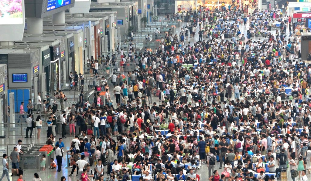Passengers in the waiting hall of the Hongqiao Railway Station in Shanghai. Photo: ImagineChina