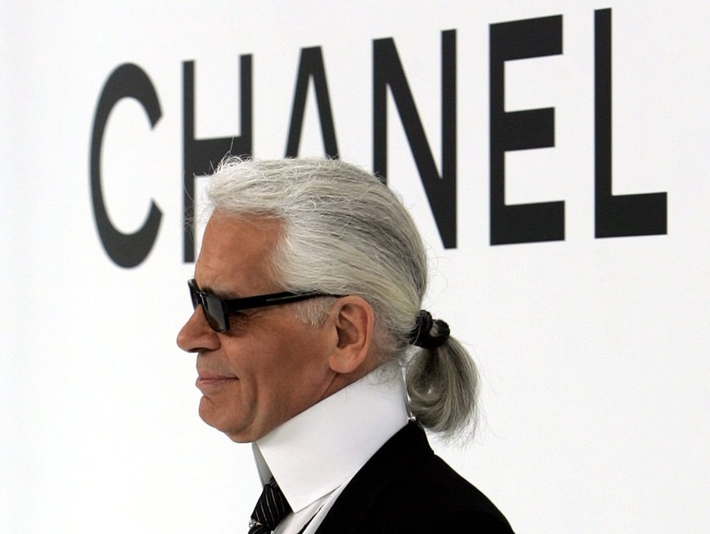 Karl Lagerfeld at the Autumn/Winter 2004/2005 high fashion collection for the Chanel fashion house in Paris, July 7, 2004. Photo: Philippe Wojazer / Reuters