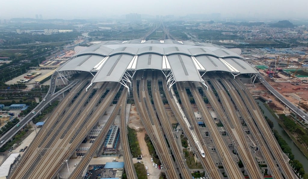 Heavy infrastructure spend across Guangdong has not helped alleviate the wealth gap between the province’s wealth Pearl River Delta and lesser-developed inland cities. Photo: Xinhua