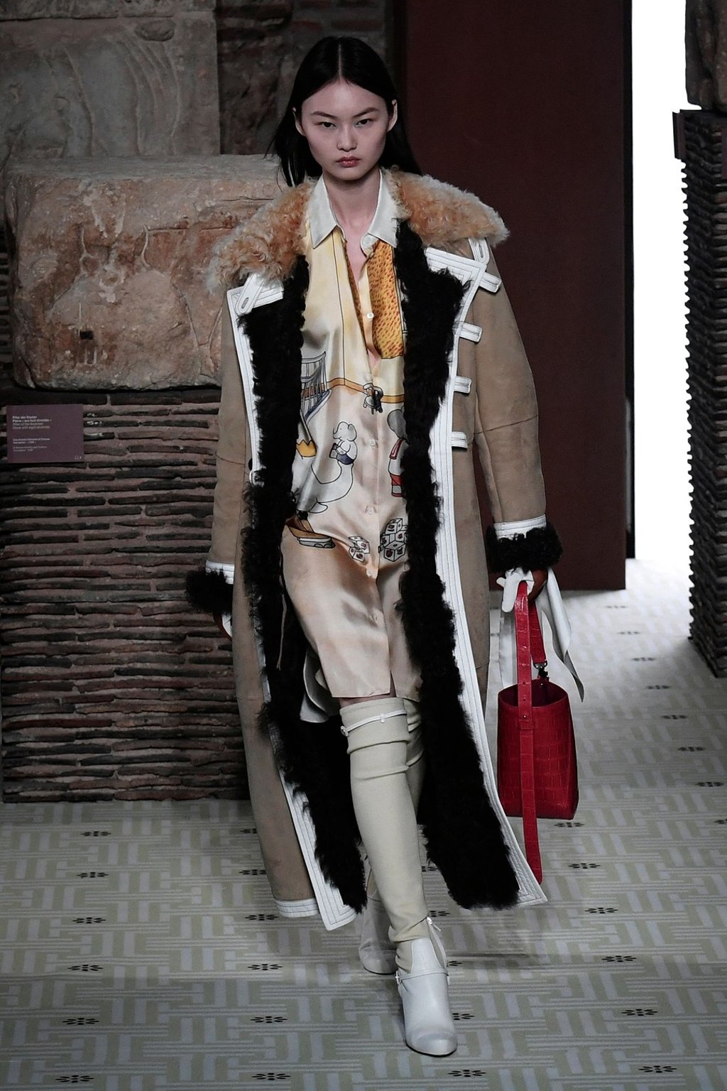 Paris Fashion Week: Bruno Sialelli lifts 