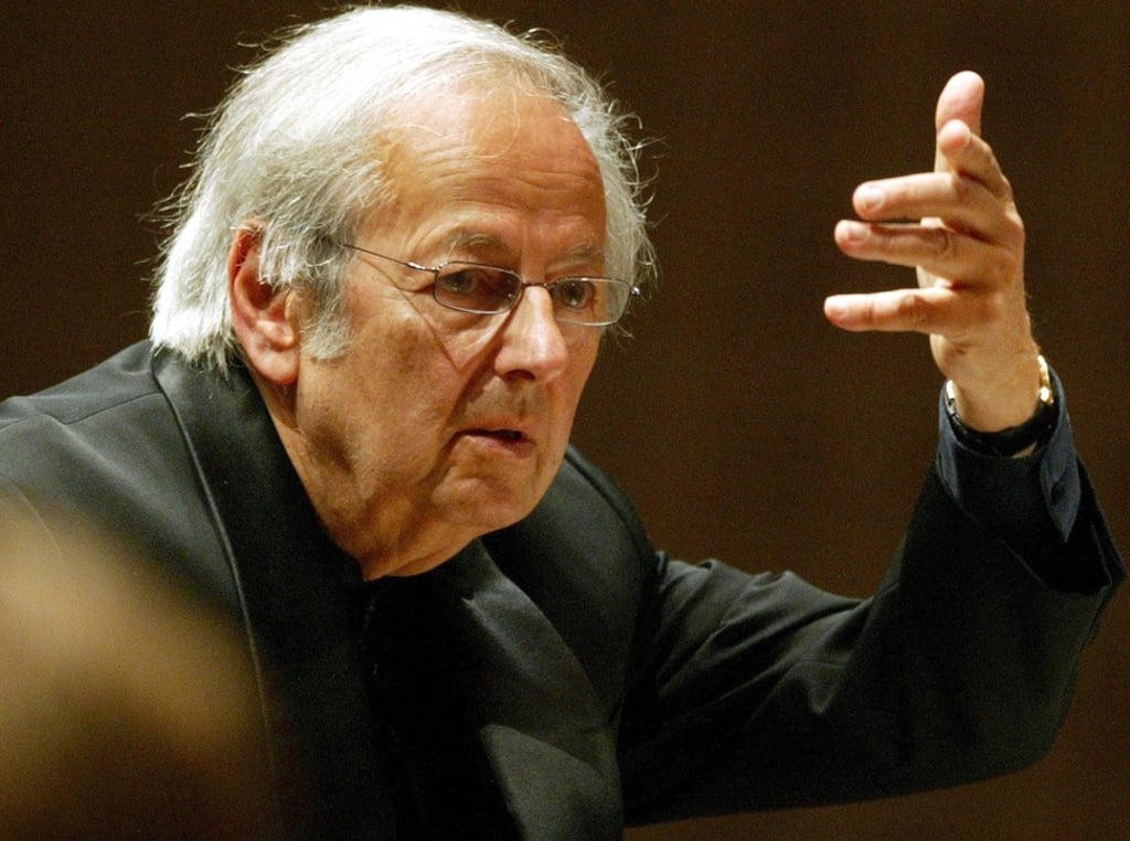 Andre Previn conducts the Oslo Philharmonic Orchestra in Lucerne, Switzerland, in 2004 . Photo: EPA