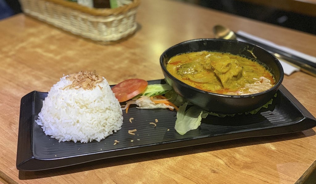 Yellow curry beef brisket rice. Photo: Simone McCarthy