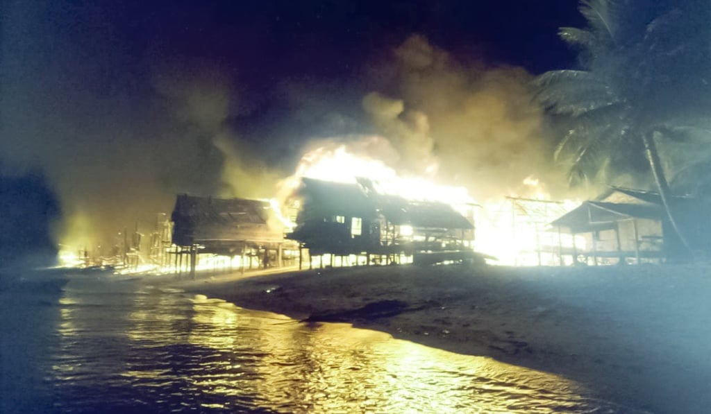 Moken village up in flames. Photo: courtesy of mokenislands.com