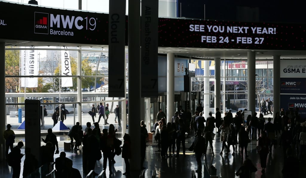 Visitors leaving the Mobile World Congress venue in Barcelona on February 28, the last day of the fair. Photo: AFP Visitors leaving the Mobile World Congress venue in Barcelona on February 28, the last day of the fair. Photo: AFP