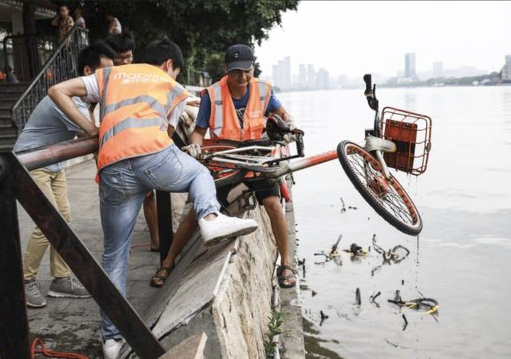 Two bike-sharing companies in southern China have recovered more than 3,000 bicycles from rivers during clean-up operations. (Picture: ThePaper.cn) Two bike-sharing companies in southern China have recovered more than 3,000 bicycles from rivers during clean-up operations. (Picture: ThePaper.cn)