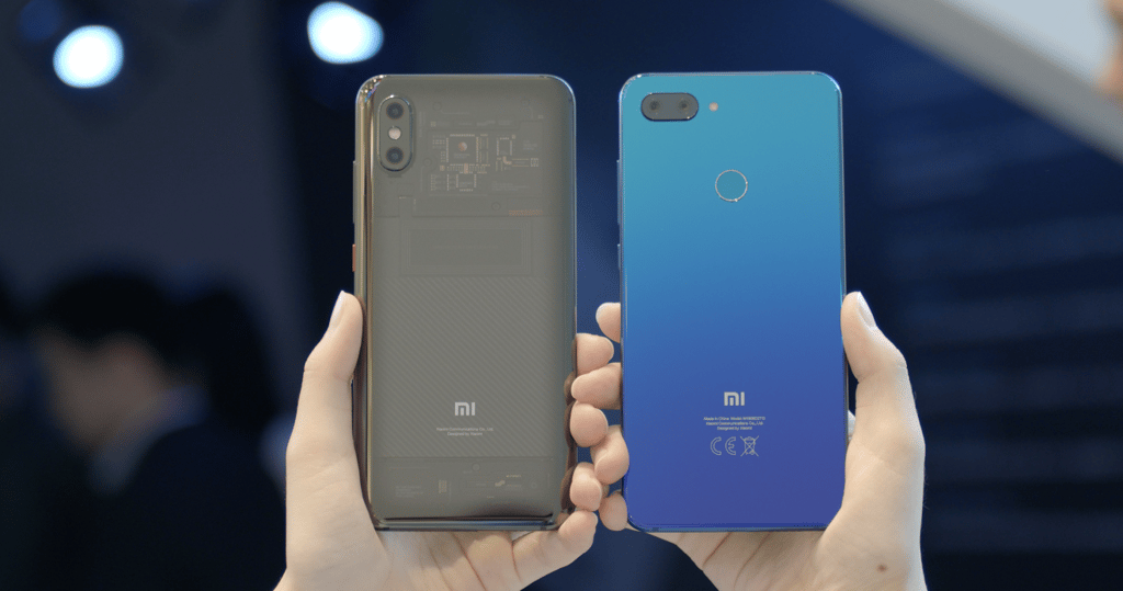 The Mi 8 Pro (left) has a 6.21 inch display, slightly smaller than the Mi 8 Lite (right)’s 6.26 inch. The Mi 8 Pro (left) has a 6.21 inch display, slightly smaller than the Mi 8 Lite (right)’s 6.26 inch.