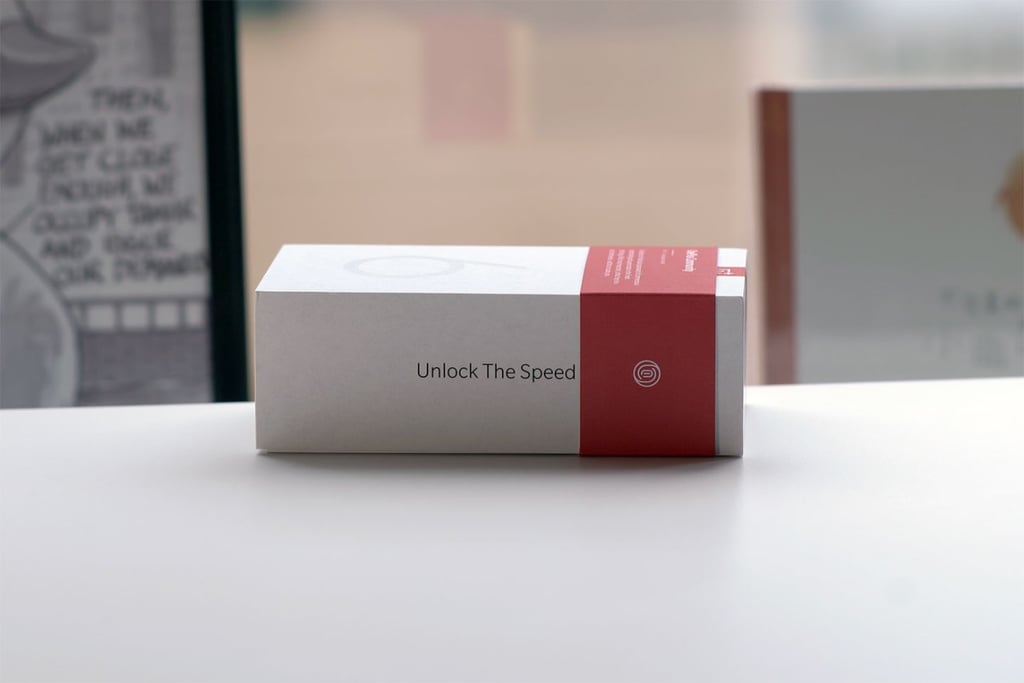 OnePlus 6T packaging box