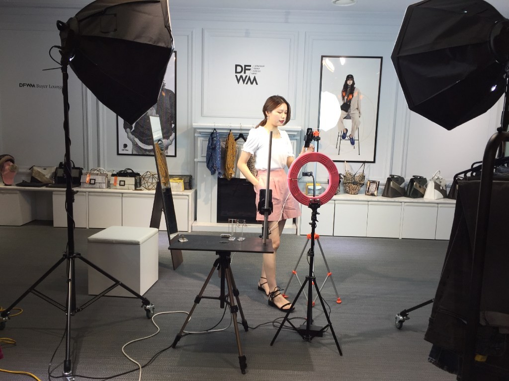 China’s live streaming ecommerce market is projected to grow to 916 billion yuan (US$129 billion) in 2020. (Picture: SCMP) China’s live streaming ecommerce market is projected to grow to 916 billion yuan (US$129 billion) in 2020. (Picture: SCMP)