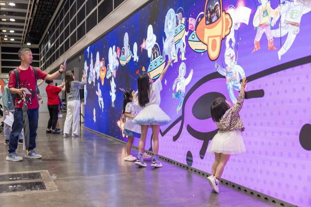 The HKSF offered family-friendly activities for parents and their children.