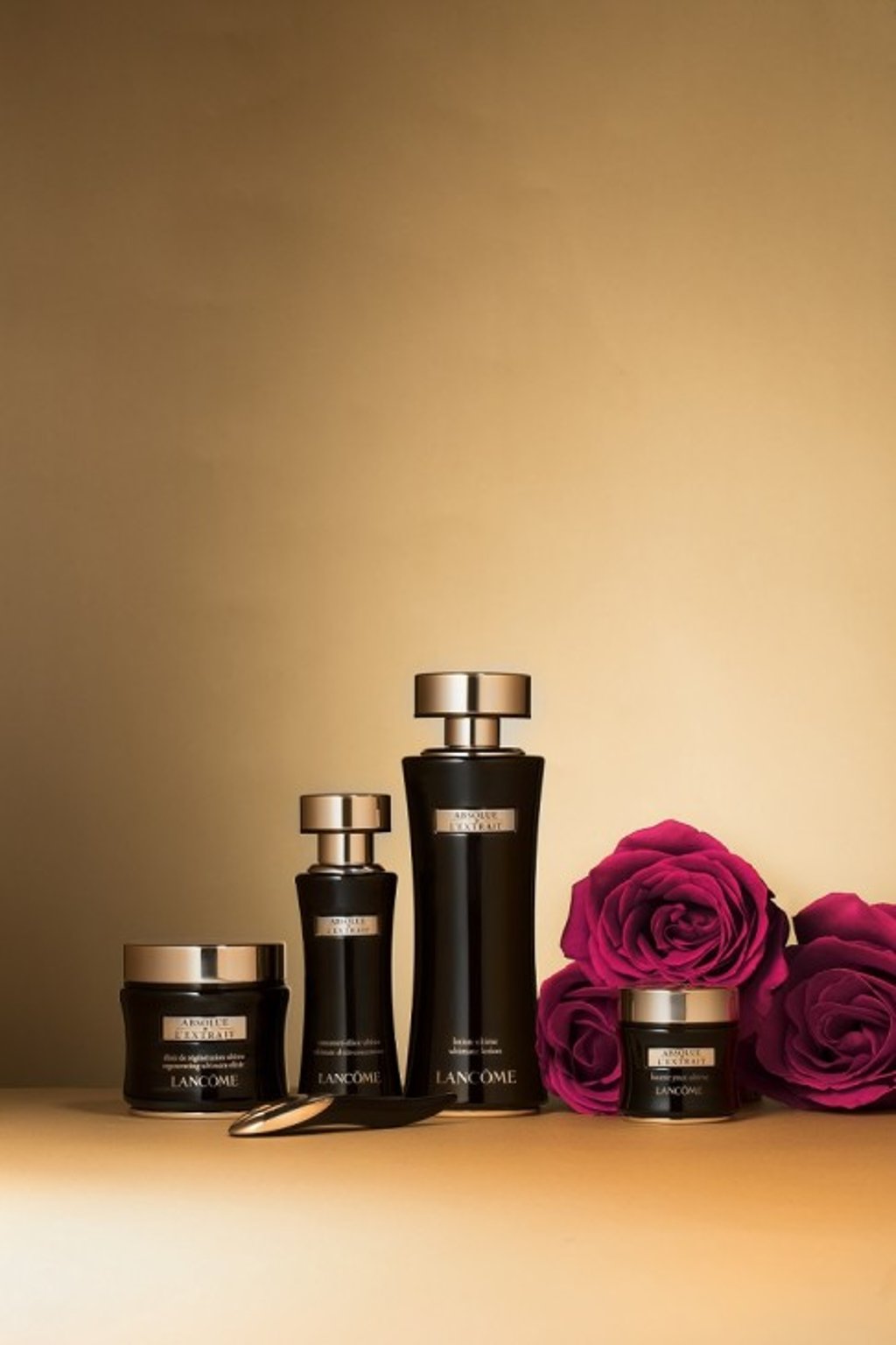 The Lancôme Absolue L’Extrait Collection with regeneration power. The Lancôme Absolue L’Extrait Collection with regeneration power.