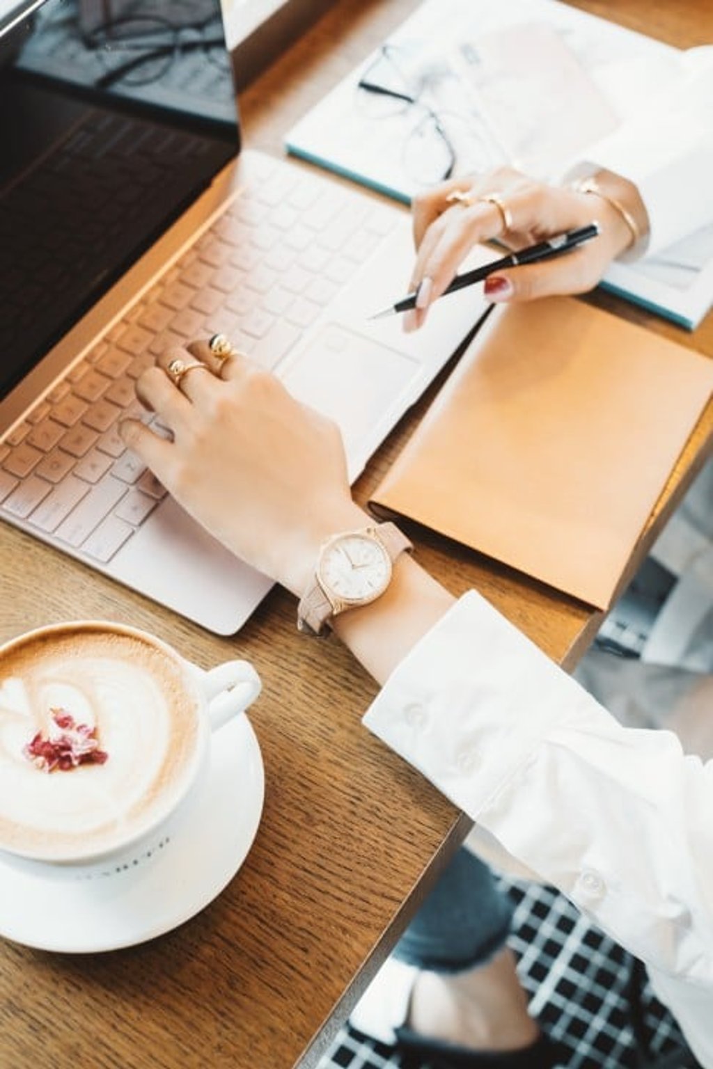 Tiffany Metro 3-Hand 34mm watch in 18K rose gold with diamonds is the perfect watch for women at work.