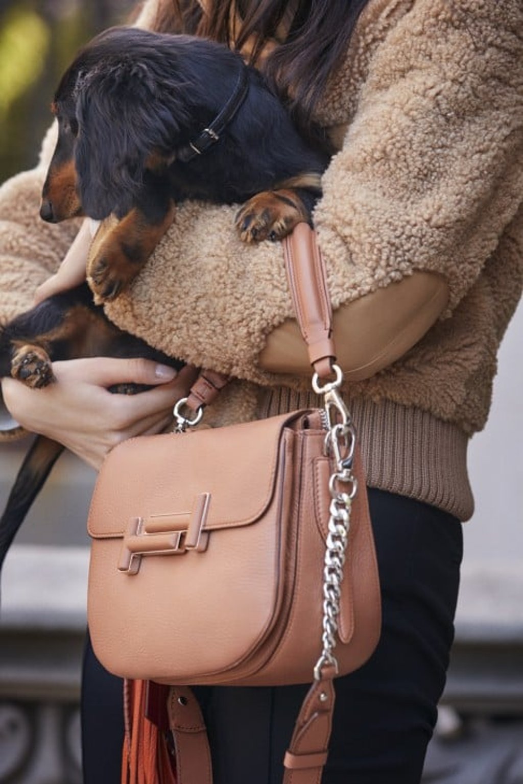 Tod’s Double T crossbody bag in smooth leather.