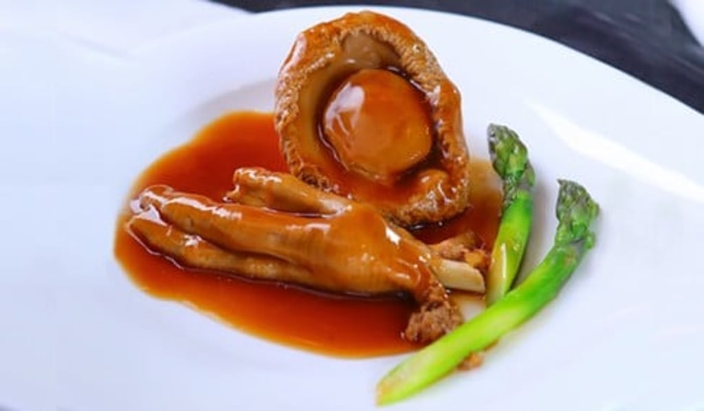 The Mandarin House specialises in exquisite Cantonese delicacies such as abalone.