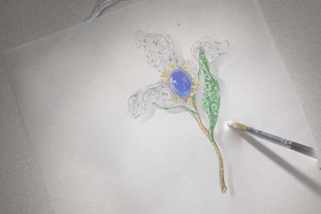 The Star Sapphire brooch comes to life from the initial sketch. The Star Sapphire brooch comes to life from the initial sketch.