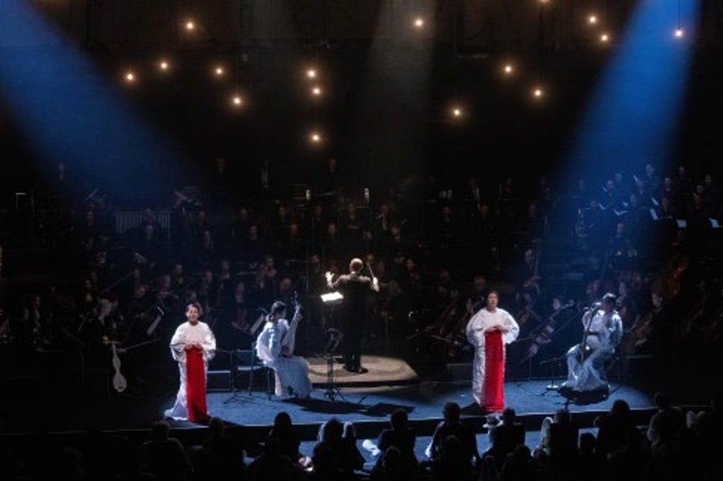 Candice Chung (second from right) performed at the Holland Festival.