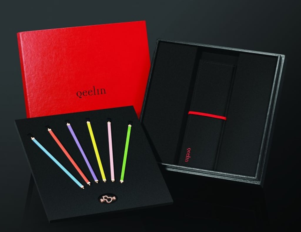 The Wulu Interchangeable Bracelet Summer Box Set comes with or without the buckle and in three lengths.