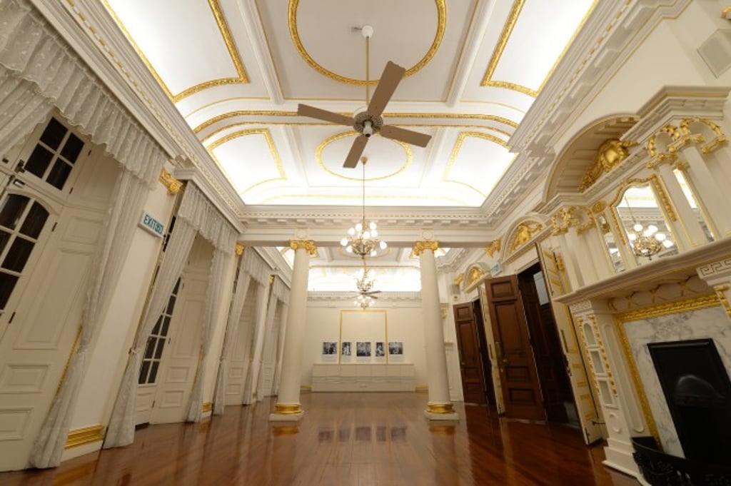 The interior of the building, like the White Hall, is richly decorated with classical architectural features. The interior of the building, like the White Hall, is richly decorated with classical architectural features.