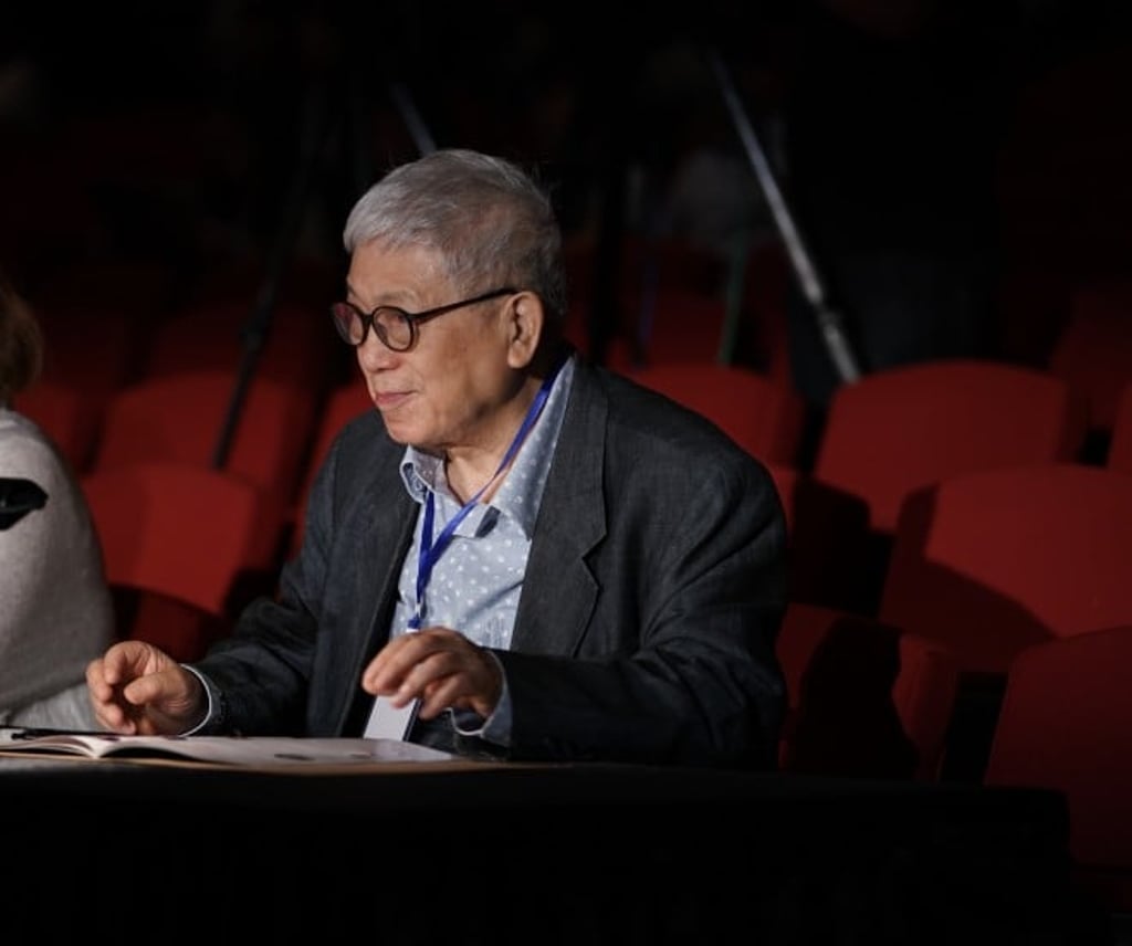 Professor Lo Kingman Producer and Director Professor Lo Kingman Producer and Director