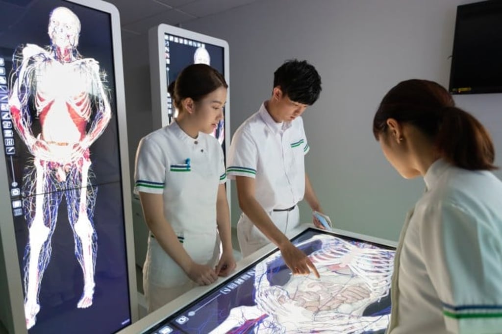 The Digital Virtual Dissection System displays the human body structure at a 1:1 ratio. The Digital Virtual Dissection System displays the human body structure at a 1:1 ratio.