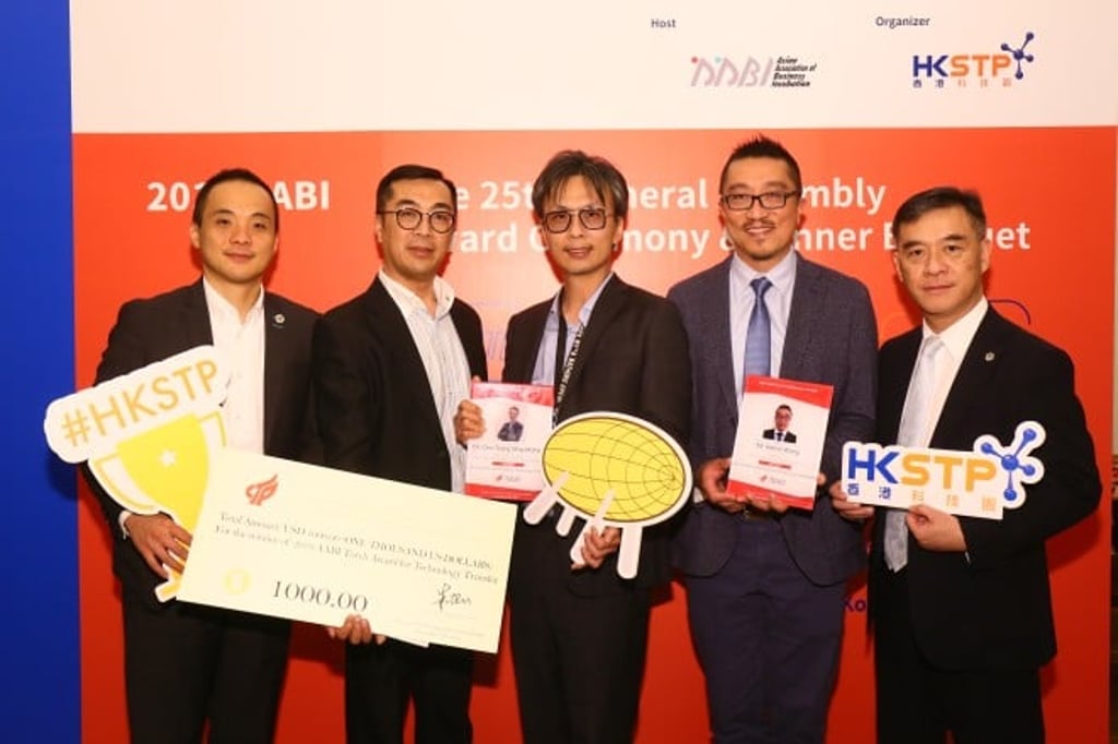 George Tee (1st from left), Chief Technology Officer of Hong Kong Science and Technology Parks Corporation, and Peter Mok (1st from right), Head of Strategic Partnership of Hong Kong Science and Technology Parks Corporation, received the AABI Incubator of the Year Award 2019. Dr. Michael Choi, Chief Technology Officer of Cypress Bio-Tech (3rd from left) received the AABI Torch Award for Technology Transfer, and Kelvin Wong (2nd from right), Director of Neosen Energy, took home the AABI Torch Award for Promising Entrepreneur.