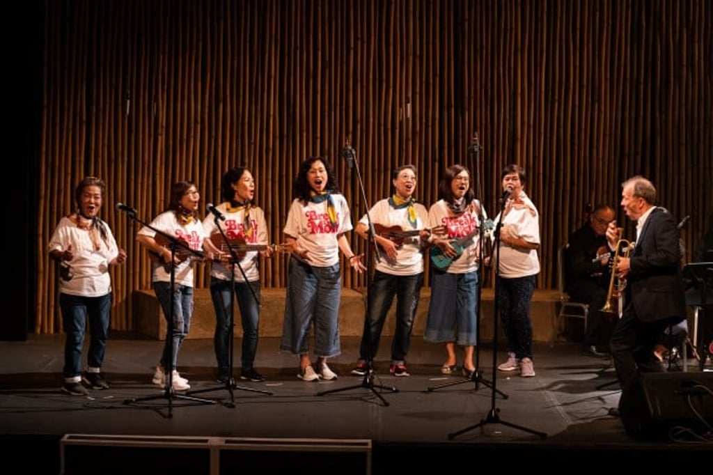 The Jockey Club Community Remixing Music Project organises community musical events for ethnic minorities, the elderly and new arrivals, providing them with the opportunities to participate in and appreciate arts.