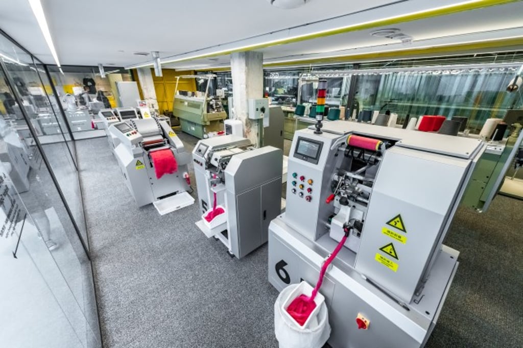 The cleaning process involves removing impurities from fibre clumps and turning them in fibre webs. The cleaning process involves removing impurities from fibre clumps and turning them in fibre webs.