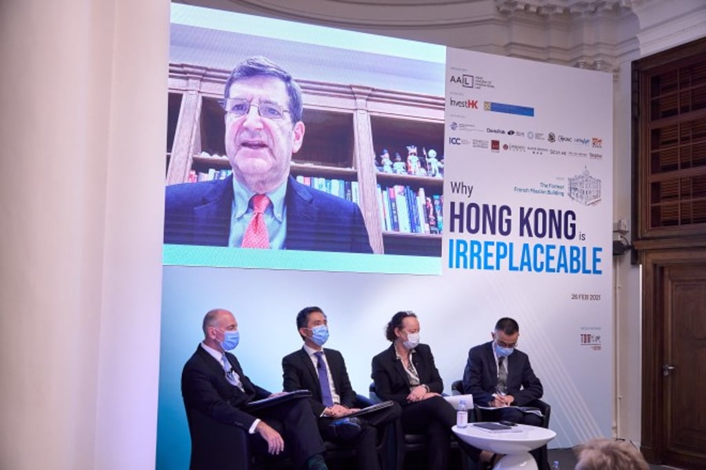Seated from left to right: Brian Gilchrist, Partner of Gibson, Dunn & Crutcher LLP; John Choong, Partner of Freshfields Bruckhaus Deringer; Susan Munro, Partner of Steptoe & Johnson HK LLP; Thomas So, Partner of Mayer Brown; and David Rivkin (on screen), Partner of Debevoise & Plimpton LLP discuss dispute resolution. Seated from left to right: Brian Gilchrist, Partner of Gibson, Dunn & Crutcher LLP; John Choong, Partner of Freshfields Bruckhaus Deringer; Susan Munro, Partner of Steptoe & Johnson HK LLP; Thomas So, Partner of Mayer Brown; and David Rivkin (on screen), Partner of Debevoise & Plimpton LLP discuss dispute resolution.