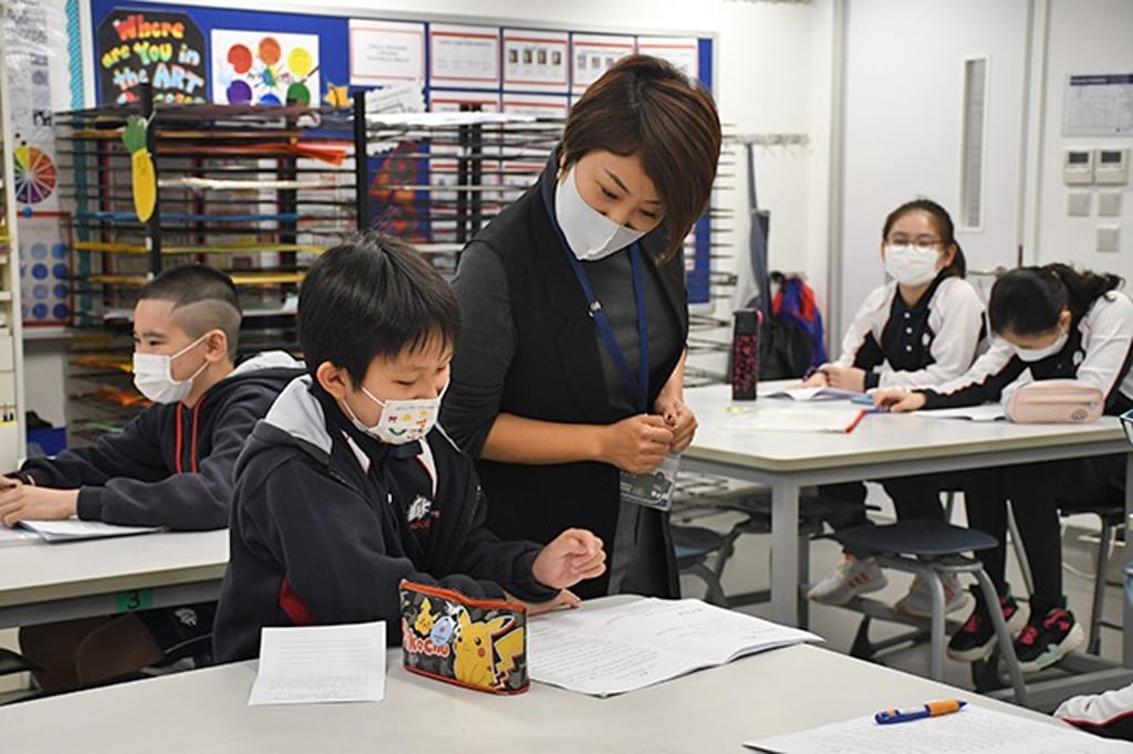 Delivering personalized teaching in daily foreign language class.