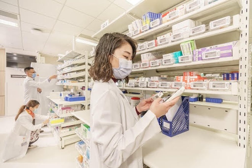 Pharmacists process prescriptions using a tailor-made pharmacy app and Pick-to-light system to enhance safety and efficiency. Pharmacists process prescriptions using a tailor-made pharmacy app and Pick-to-light system to enhance safety and efficiency.
